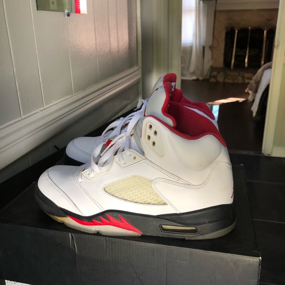 Air Jordan retro 5 fire reds - Picture 3 of 5